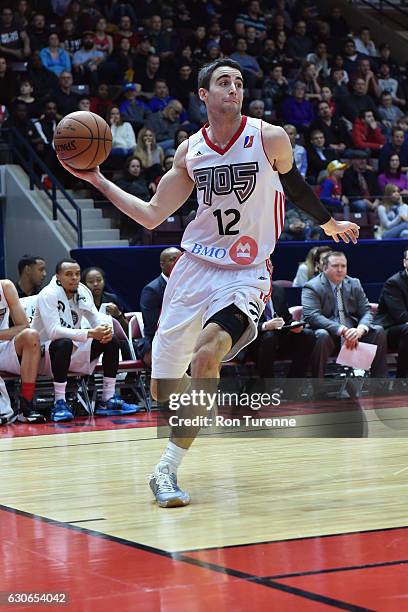 Will Sheehey of the Raptors 905 drives to the basket and passes the ball against the Delaware 87ers during the NBA D-League game on December 27 at...