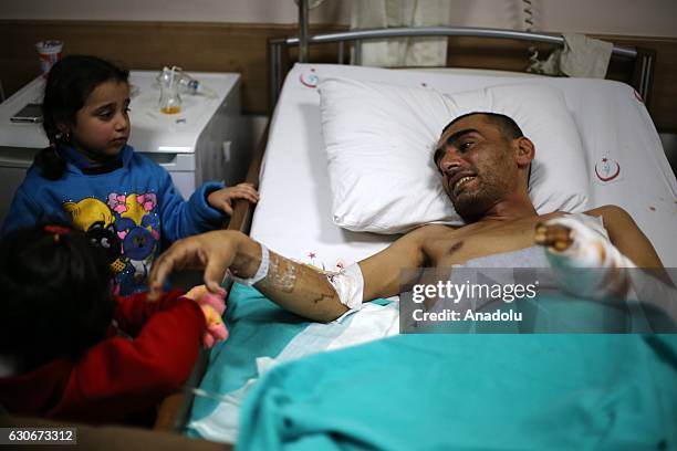 Mostafa Rashid Mustafa Rashid Photos and Premium High Res Pictures - Getty Images