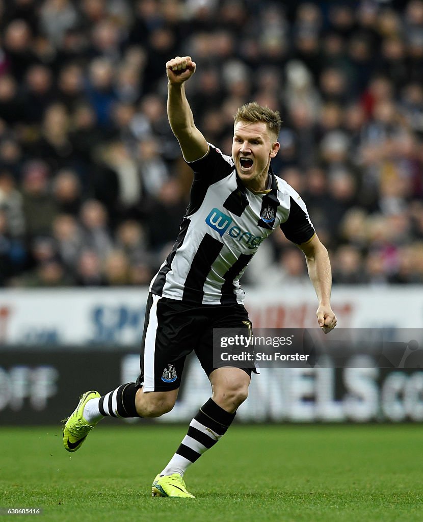 Newcastle United v Nottingham Forest - Sky Bet Championship