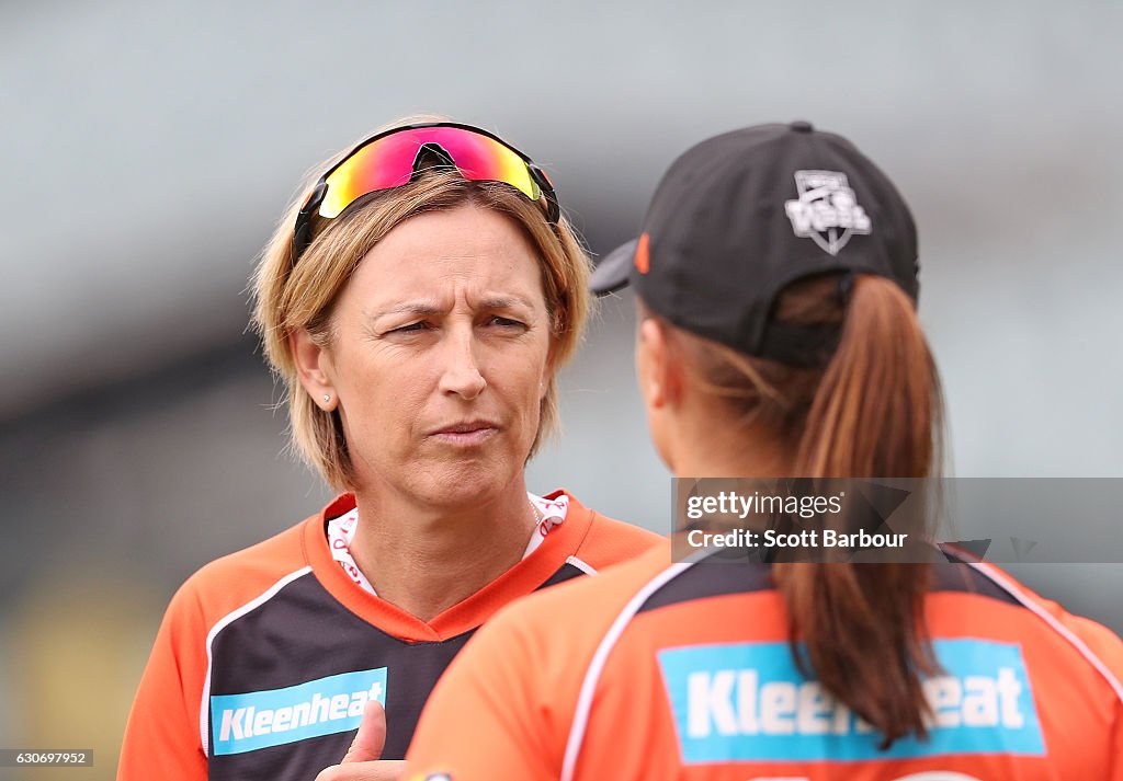 WBBL - Strikers v Scorchers