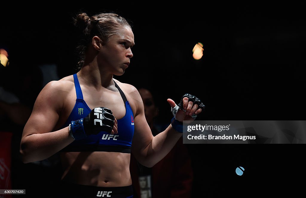 UFC 207: Nunes v Rousey