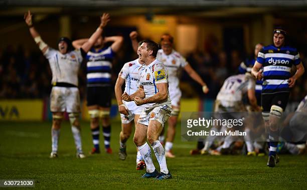 Gareth Steenson of Exeter Chiefs celebrates victory on the final whistle during the Aviva Premiership match between Bath Rugby and Exeter Chiefs at...