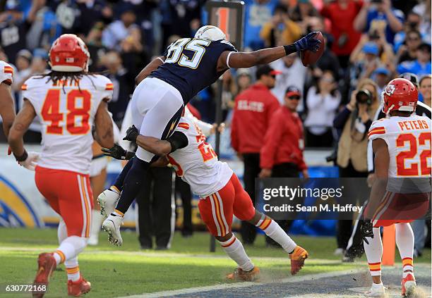 Antonio Gates of the San Diego Chargers makes career touchdown number 111 against the Kansas City Chiefs, tying Tony Gonzalez for the NFL record...