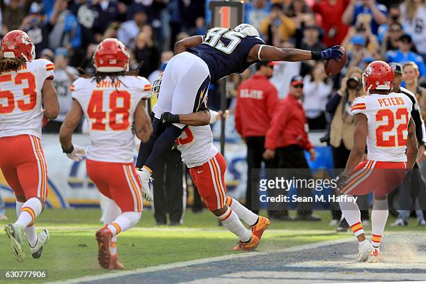 Antonio Gates of the San Diego Chargers makes career touchdown number 111 against the Kansas City Chiefs, tying Tony Gonzalez for the NFL record...