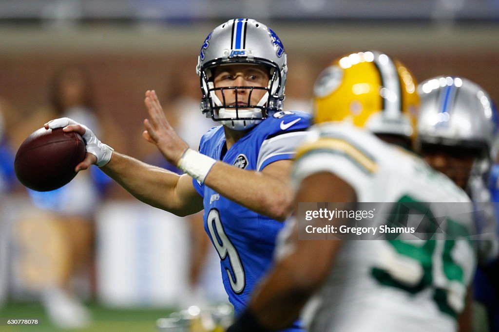 Green Bay Packers v Detroit Lions