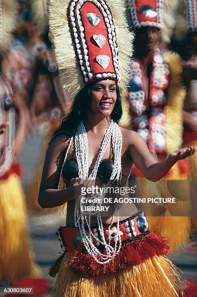 Female dancer, Tahiti, Society islands, archipelago of the Windward islands, French Polynesia, French Overseas Territory.