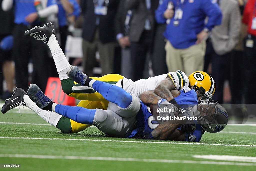 Green Bay Packers v Detroit Lions