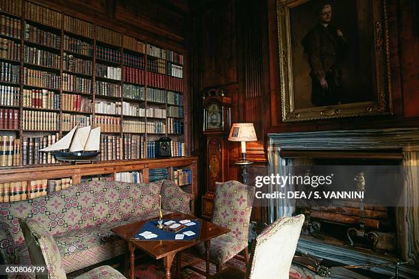 Castle Library Photos and Premium High Res Pictures - Getty Images