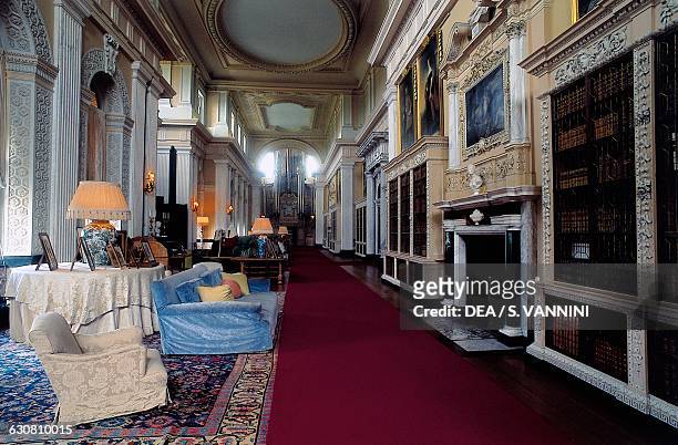The Long Library, a pipe organ in the background, Blenheim Palace, 1705-1722, architect John Vanbrugh , Woodstock, England. United Kingdom, 18th...