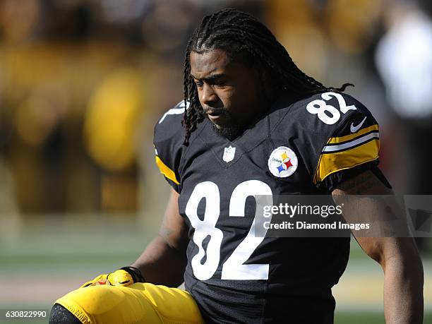 Tight end David Johnson of the Pittsburgh Steelers stretches on the field prior to a game against the Cleveland Browns on January 1, 2017 at Heinz...