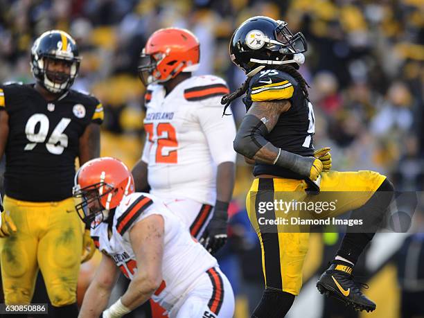 Linebacker Jarvis Jones of the Pittsburgh Steelers celebrates a sack during a game against the Cleveland Browns on January 1, 2017 at Heinz Field in...