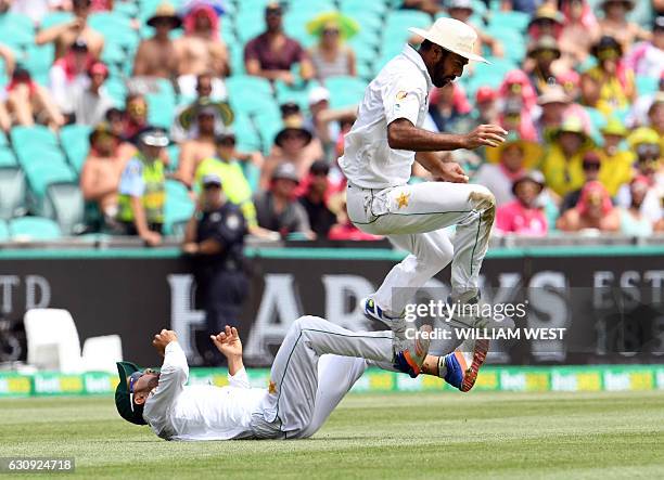 Rizwan Rizo 118 Fieldsmen Stock Photos, High-Res Pictures, and Images - Getty Images