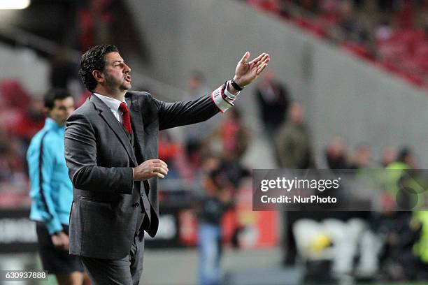 Benfica's head coach Rui Vitoria gestures during the Portuguese League Cup football match SL Benfica vs FC Vizela at the Luz stadium in Lisbon,...