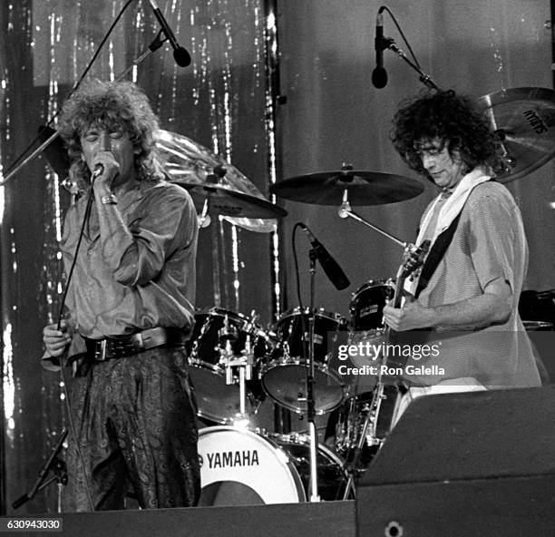 Led Zeppelin Pa System 288 Jfk Stadium Philadelphia Photos Stock Photos, High-Res Pictures ...