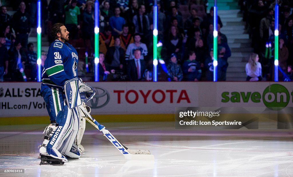 NHL: JAN 02 Avalanche at Canucks