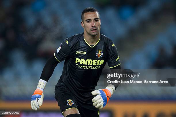 Sergio Asenjo of Villarreal CF reacts during the Copa del Rey Round of 16 first leg match between Real Sociedad de Futbol and Villarreal CF at...