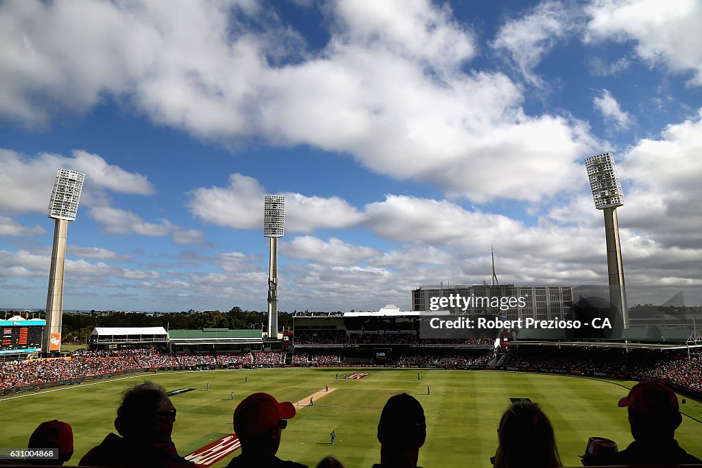 Big Bash League - Scorchers v Heat