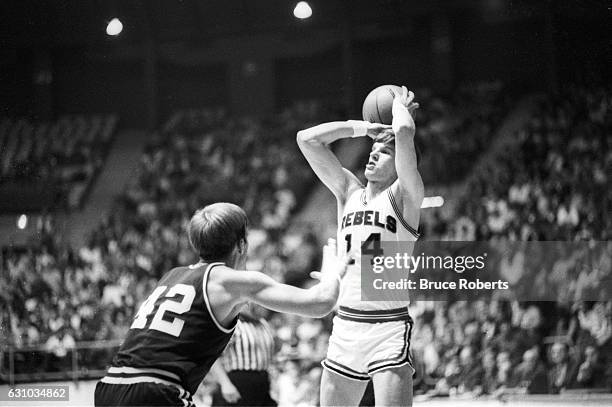 Mississippi Johnny Neumann in action vs Mississippi State at C.M. Tad Smith Coliseum. Oxford, MS 1/9/1971 CREDIT: Bruce Roberts