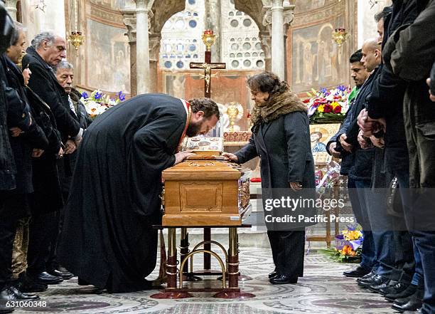 The last goodbye to Hilarion Capucci died last January 1 Archbishop of Jerusalem in exile in the Basilica of Santa Maria in Cosmedin, Piazza Bocca...