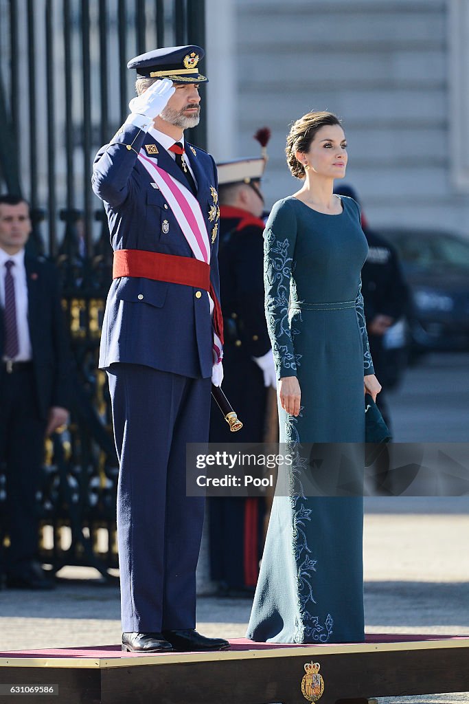 Spanish Royals Celebrate New Year's Military Parade 2017