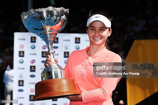 Lauren Davis of USA poses with the trophy after winning her final match against Ana Konjuh of Croatia on day six of the ASB Classic on January 7,...