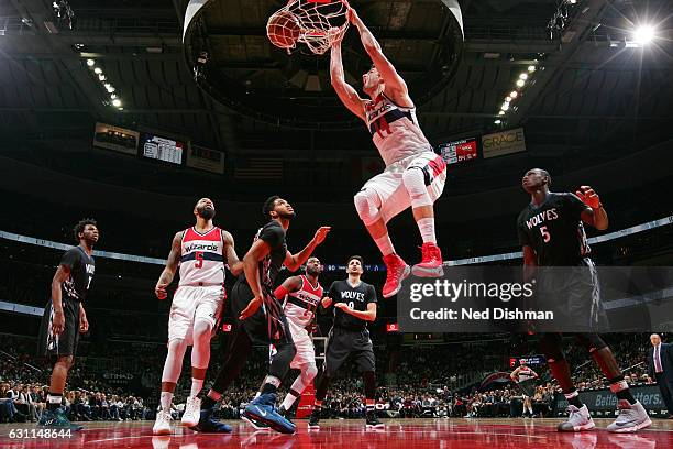 Jason Smith of the Washington Wizards dunks the ball against the Minnesota Timberwolves on January 6, 2017 at Verizon Center in Washington, DC. NOTE...