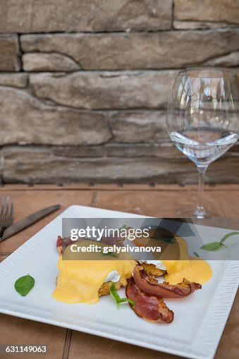 Eggs Benedict Eggs Benedict