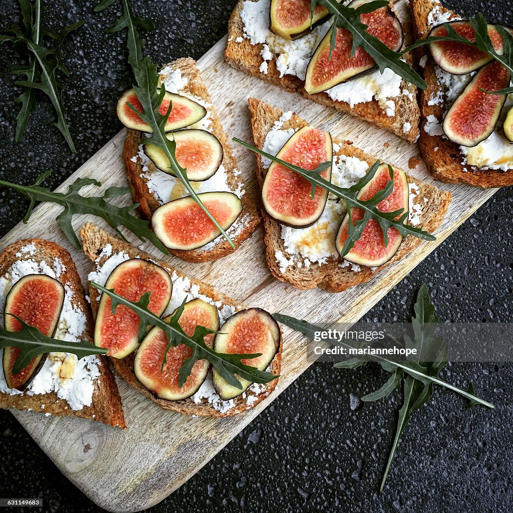 Feta and fig toasts