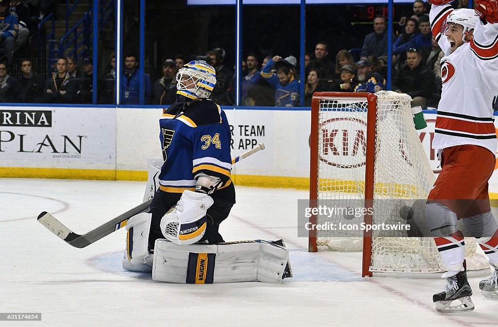 NHL: JAN 05 Hurricanes at Blues