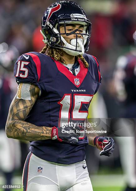 Houston Texans wide receiver Will Fuller returns to the sideline during the NFL AFC Wild Card game between the Oakland Raiders and Houston Texans on...