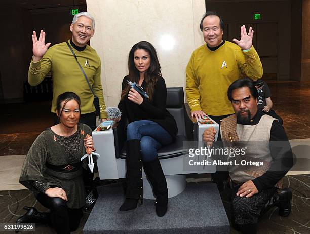 Actress Nadia Bjorlin with Star Trek cosplayers Michelle Wells, Mark Lum, David Cheng and Bill Arucan attend The Hollywood Show held at The Westin...