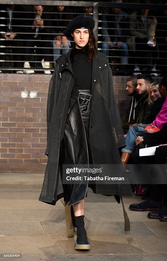 Maison MIHARA YASUHIRO - Runway - LFW Men's January 2017