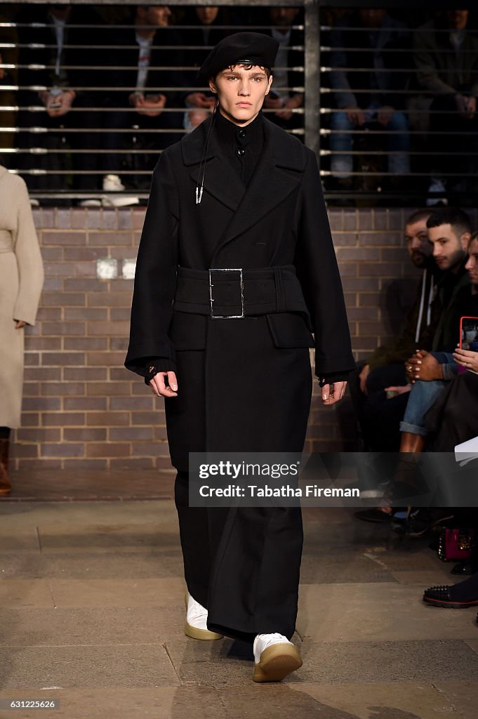 Maison MIHARA YASUHIRO - Runway - LFW Men's January 2017