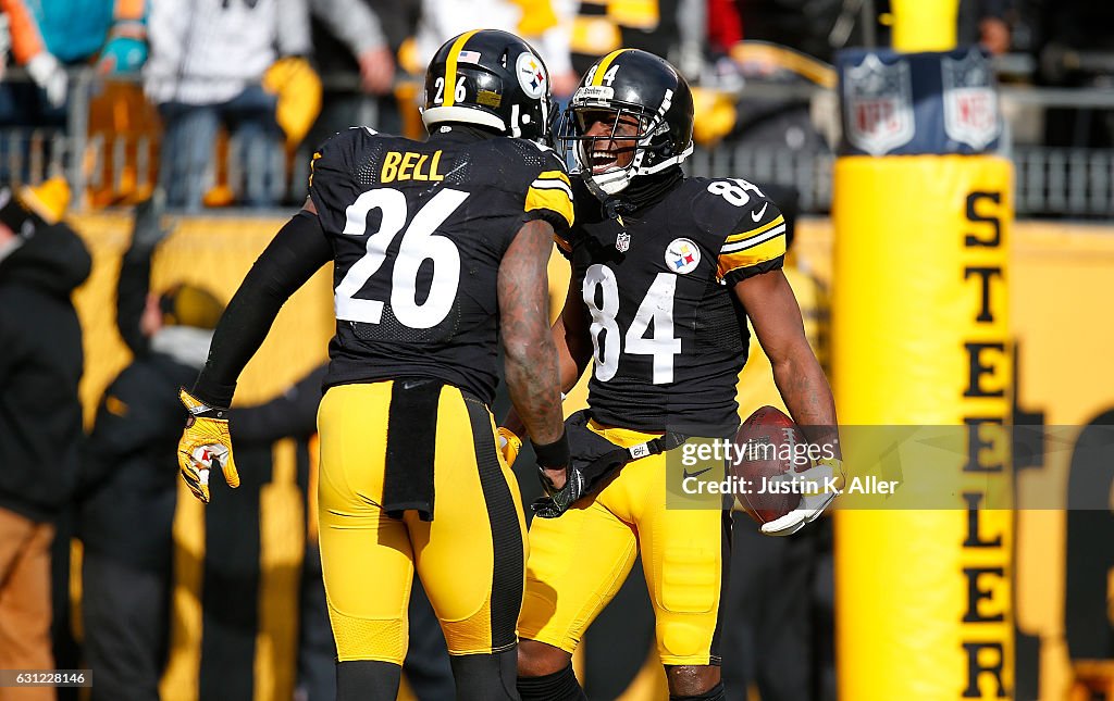 Wild Card Round - Miami Dolphins v Pittsburgh Steelers