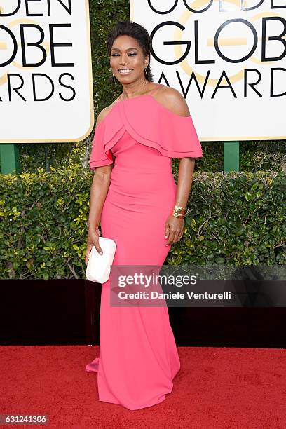 Angela Bassett attends the 74th Annual Golden Globe Awards at The Beverly Hilton Hotel on January 8, 2017 in Beverly Hills, California.