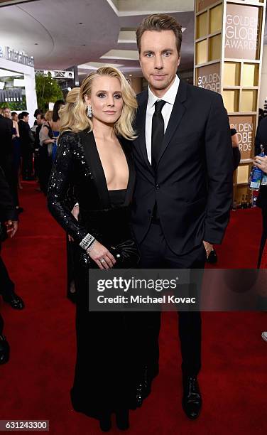 Actors Kristen Bell and Dax Shepard attend the 74th Annual Golden Globe Awards at The Beverly Hilton Hotel on January 8, 2017 in Beverly Hills,...