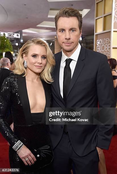 Actors Kristen Bell and Dax Shepard attend the 74th Annual Golden Globe Awards at The Beverly Hilton Hotel on January 8, 2017 in Beverly Hills,...