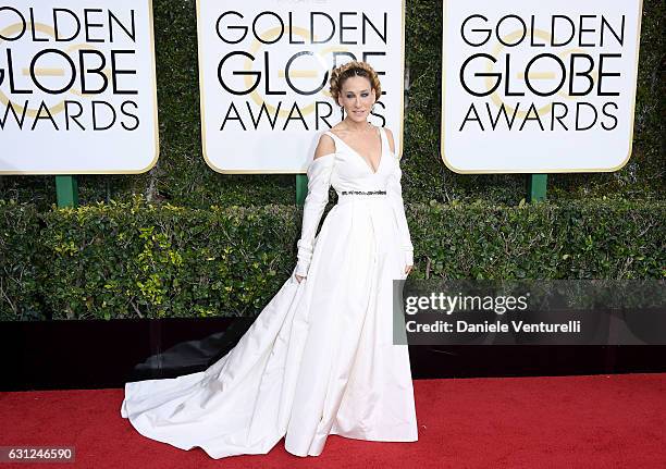 Sarah Jessica Parker attends the 74th Annual Golden Globe Awards at The Beverly Hilton Hotel on January 8, 2017 in Beverly Hills, California.