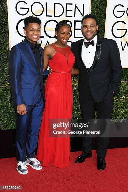 Actor Anthony Anderson and his children Nathan and Kyra attend the 74th Annual Golden Globe Awards at The Beverly Hilton Hotel on January 8, 2017 in...