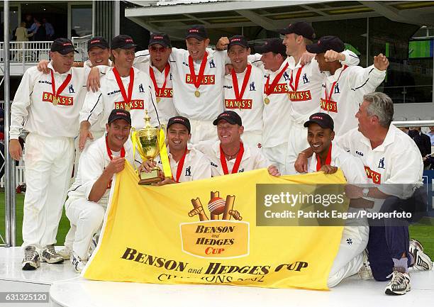 Warwickshire celebrate winning the Benson and Hedges Cup Final between Essex and Warwickshire at Lord's Cricket Ground, London, 22nd June 2002. The...