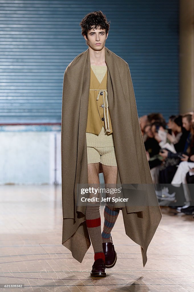 Vivienne Westwood - Runway - LFW Men's January 2017