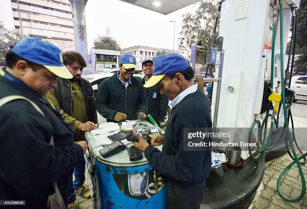 Petrol Pumps Accepting Debit And Credit Card Payments