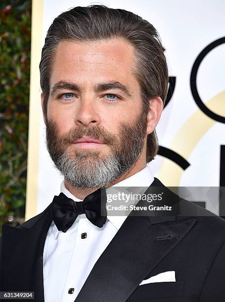 Chris Pine arrives at the 74th Annual Golden Globe Awards at The Beverly Hilton Hotel on January 8, 2017 in Beverly Hills, California.