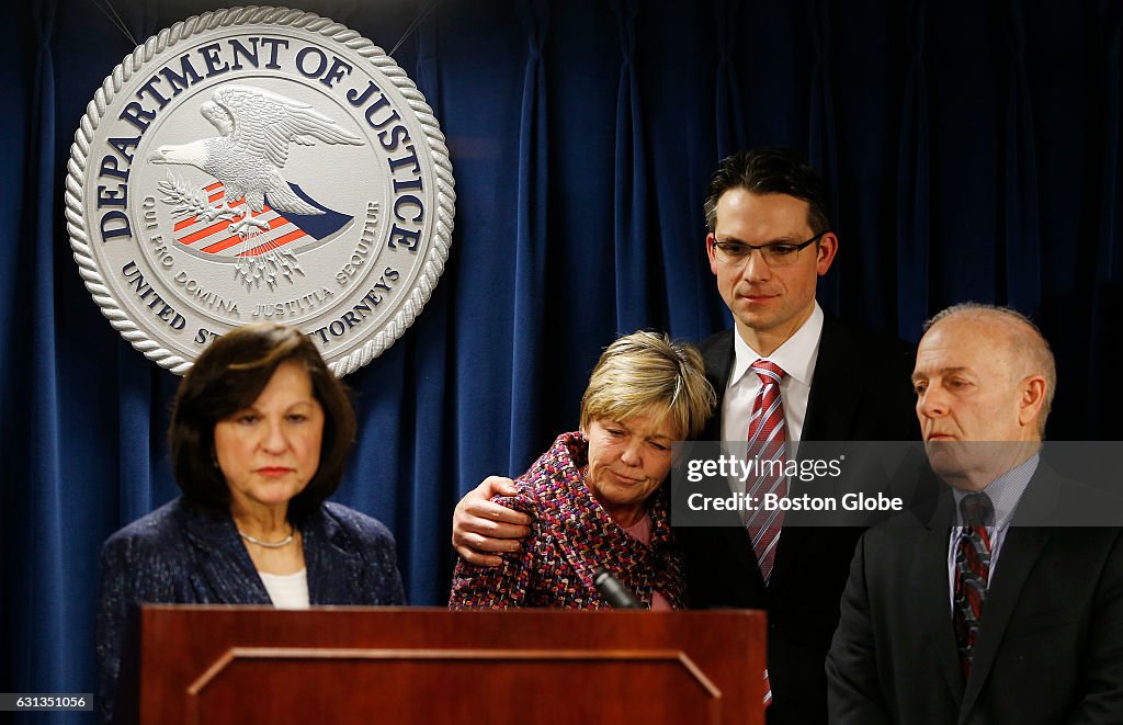 Jon Rizzo Mary Rizzo, center, the mother of Jonathan Rizzo, who was murdered by ...