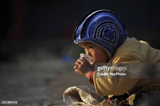 Kid Eating Roti 398 Vegetable Roti Stock Photos, High-Res Pictures, and Images - Getty ...