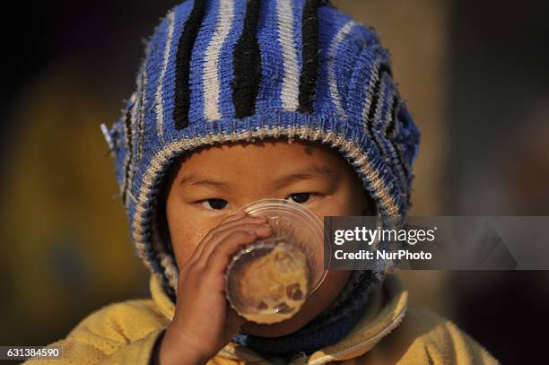 Kid Eating Roti Vegetable Roti Photos and Premium High Res Pictures - Getty Images