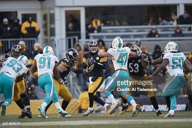 Playoffs: Pittsburgh Steelers QB Ben Roethlisberger in action, passing vs Miami Dolphins at Heinz Field. Pittsburgh, PA 1/8/2017 CREDIT: Al Tielemans