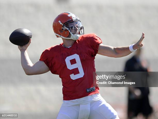 Quarterback Connor Shaw of the Cleveland Browns throws a pass during a training camp practice on August 1, 2015 at the Cleveland Browns training...