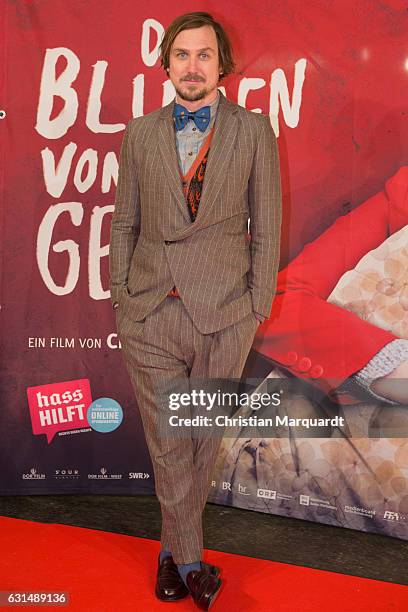 German Actor Lars Eidinger attends the 'Die Blumen von gestern' Premiere at Kino International on on January 11, 2017 in Berlin, Germany.