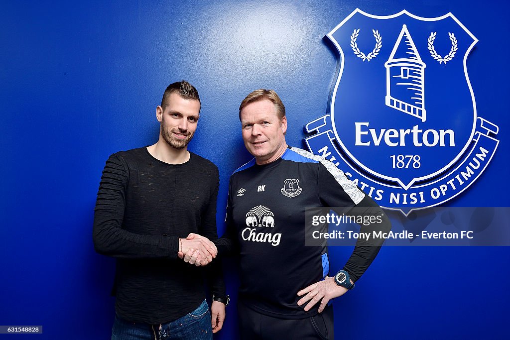 Everton Unveil New Signing Morgan Schneiderlin